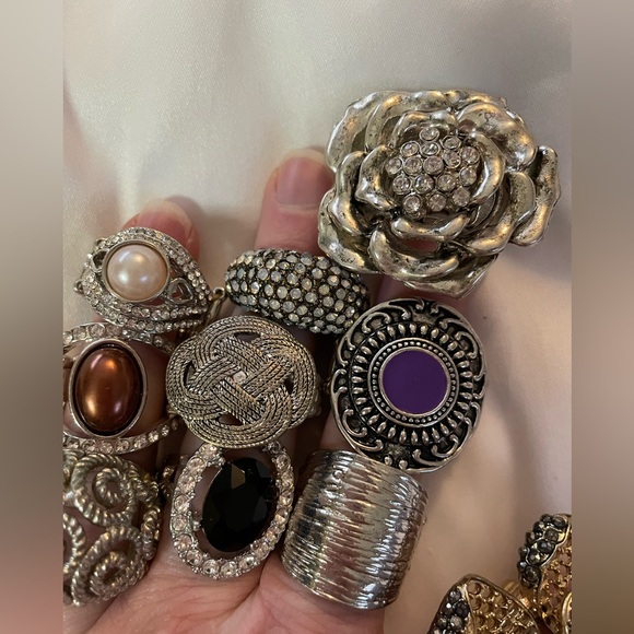 Lot of 12 Elegant Silver and Gold Women's Stretchy Cocktail Statement Ring Set - Picture 3 of 5